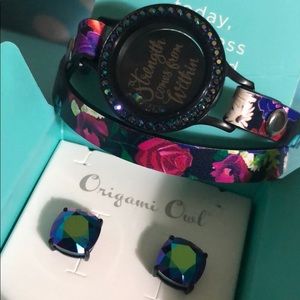 “STRENGTH COMES FROM WITHIN” HOSTESS EXCLUSIVE